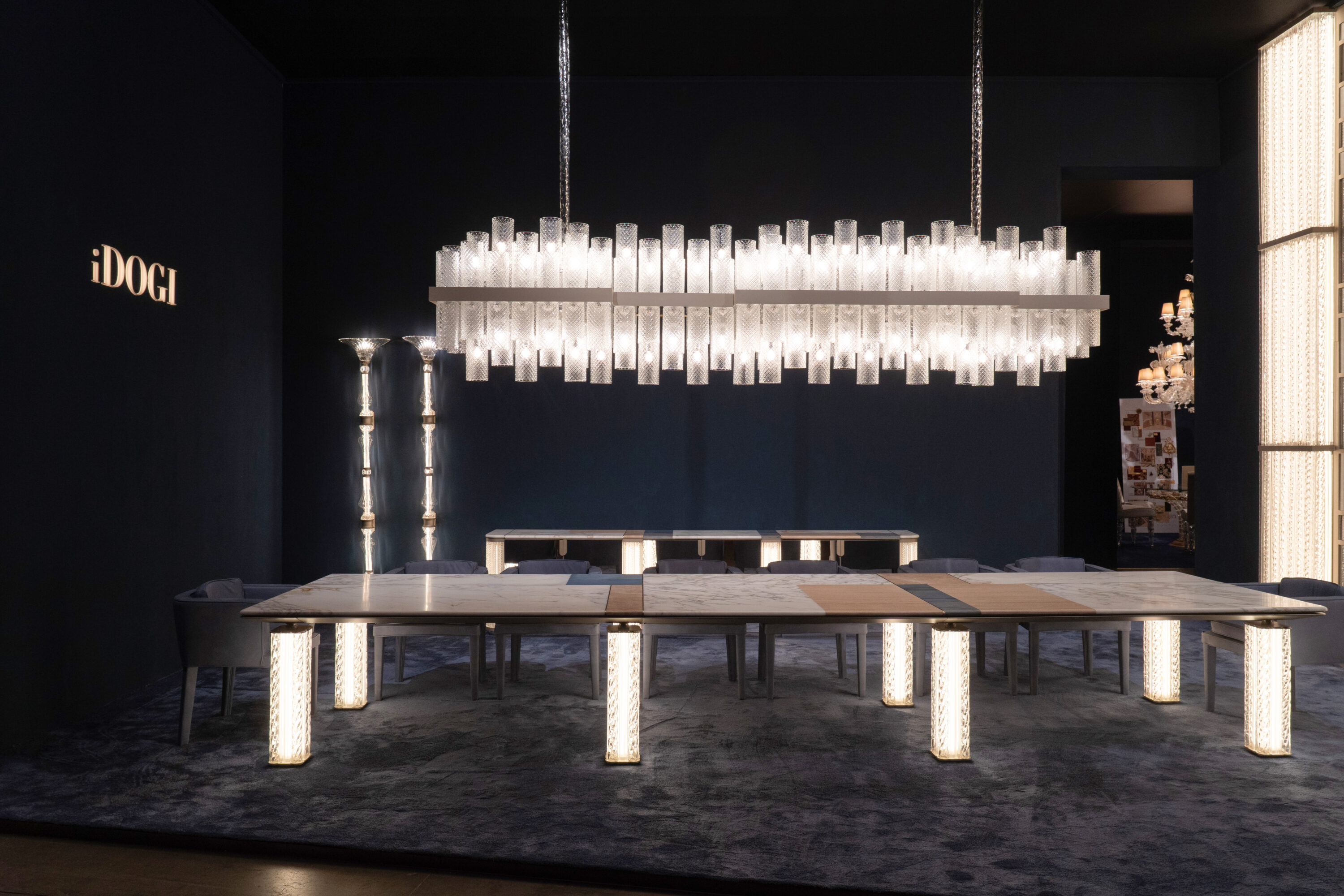 iDogi - iDOGI Jay luminous table and Manhattan chandelier