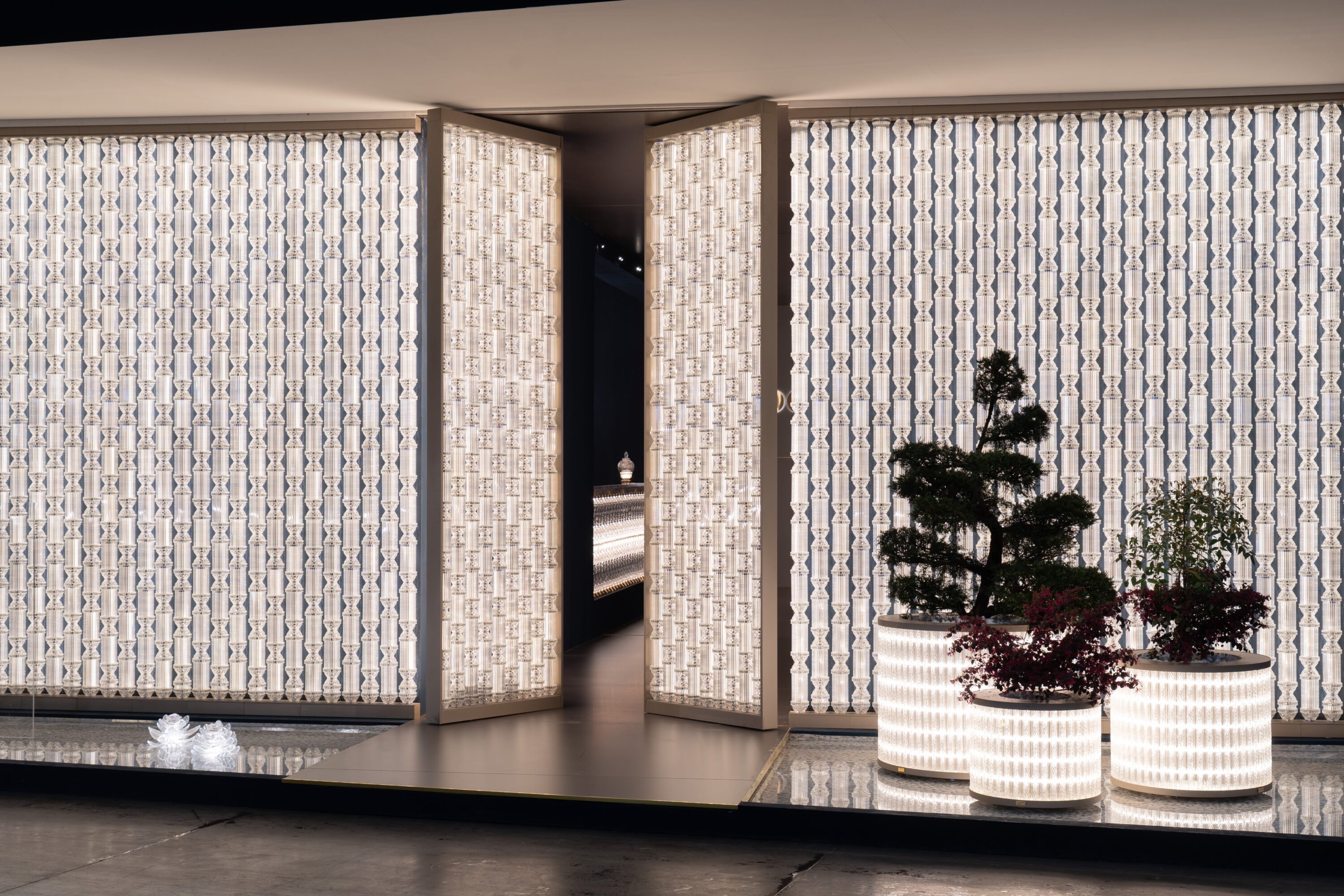 iDogi - iDOGI Parthenon Grand Door and Wall (6)